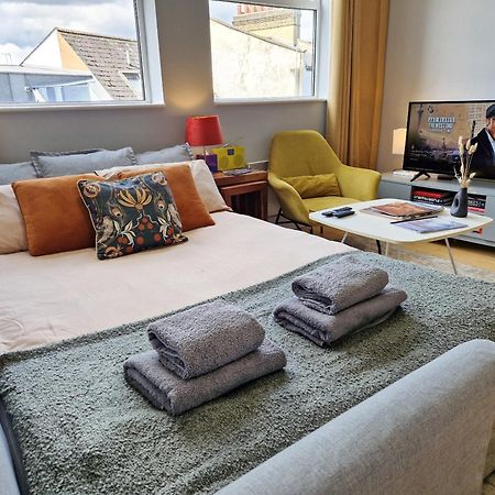 1-Bed Apartment, Close To Kensington Olympia With Free Wi-Fi & Netflix Londýn Exteriér fotografie
