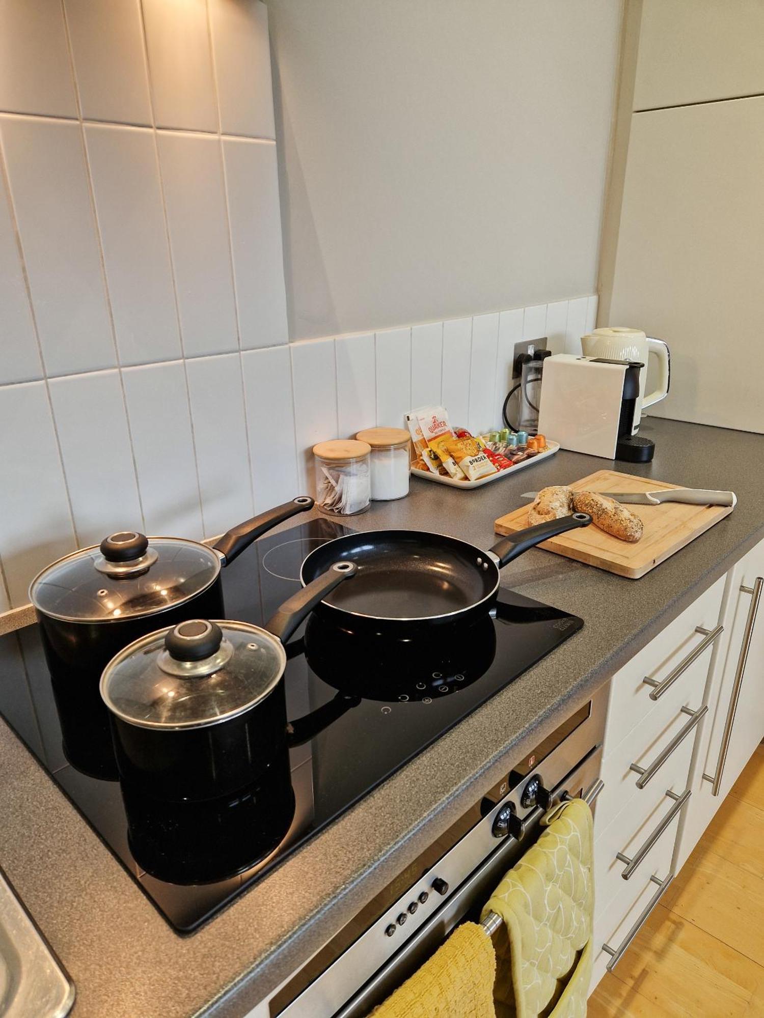1-Bed Apartment, Close To Kensington Olympia With Free Wi-Fi & Netflix Londýn Exteriér fotografie